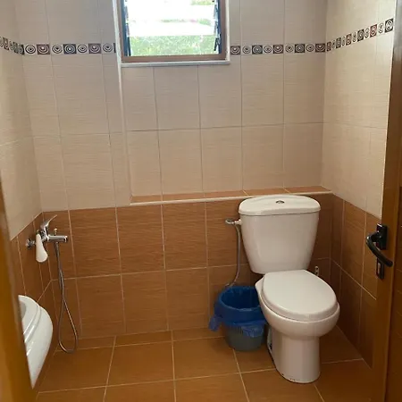 Nava Ksamil * Polisi i Vogel