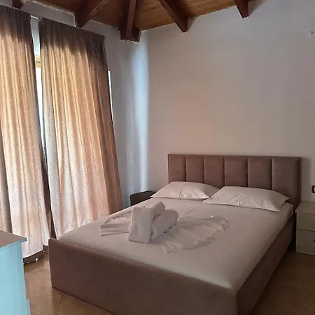 Nava Ksamil 招待所 *