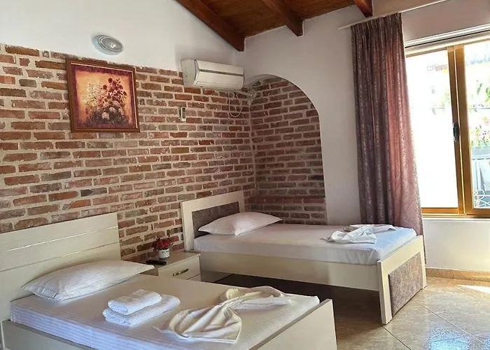 Guest house Nava Ksamil Polisi i Vogel