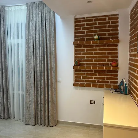 Nava Ksamil * Polisi i Vogel