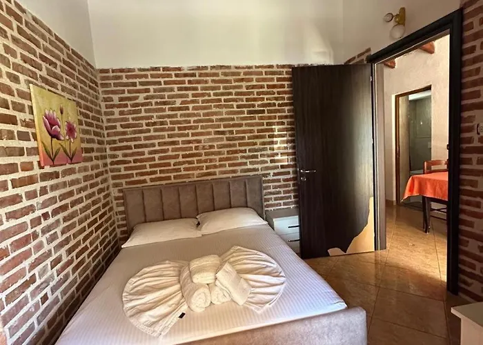 Nava Ksamil Maison d'hôtes *